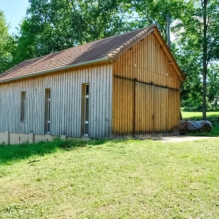 Ancienne Sechoir A Tabac Idealement Place A Pour 4 Dans La Nature * Limeuil